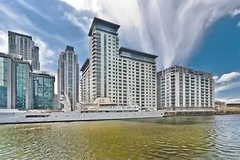 Canary Wharf Waterfront Apartments London United Kingdom